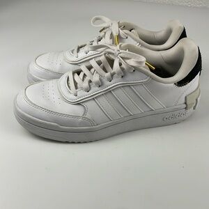 Adidas | Postmove SE White Low Top Women's Sneakers Size 7.5 Suede Heel